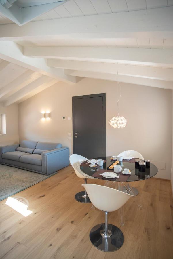 Time To Be - Luxury Apartments Centro Storico Peschiera del Garda Exterior foto